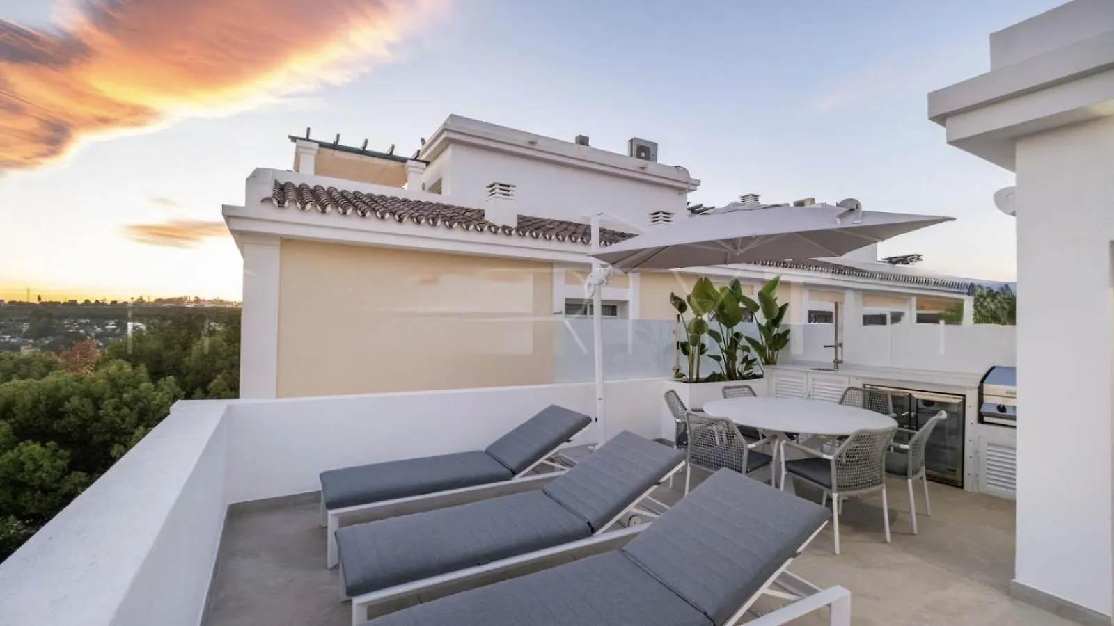 Villa The Exquisite Townhouse In Aloha Gardens à Marbellac Espagne