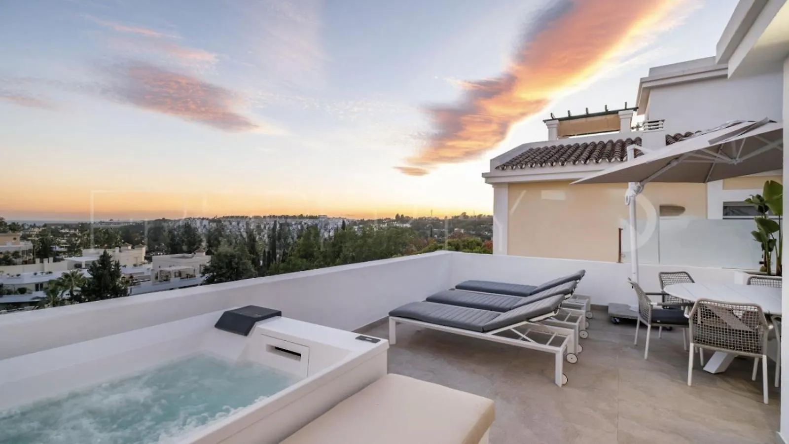 Hébergement de vacances Villa The Exquisite Townhouse In Aloha Gardens à Marbellac